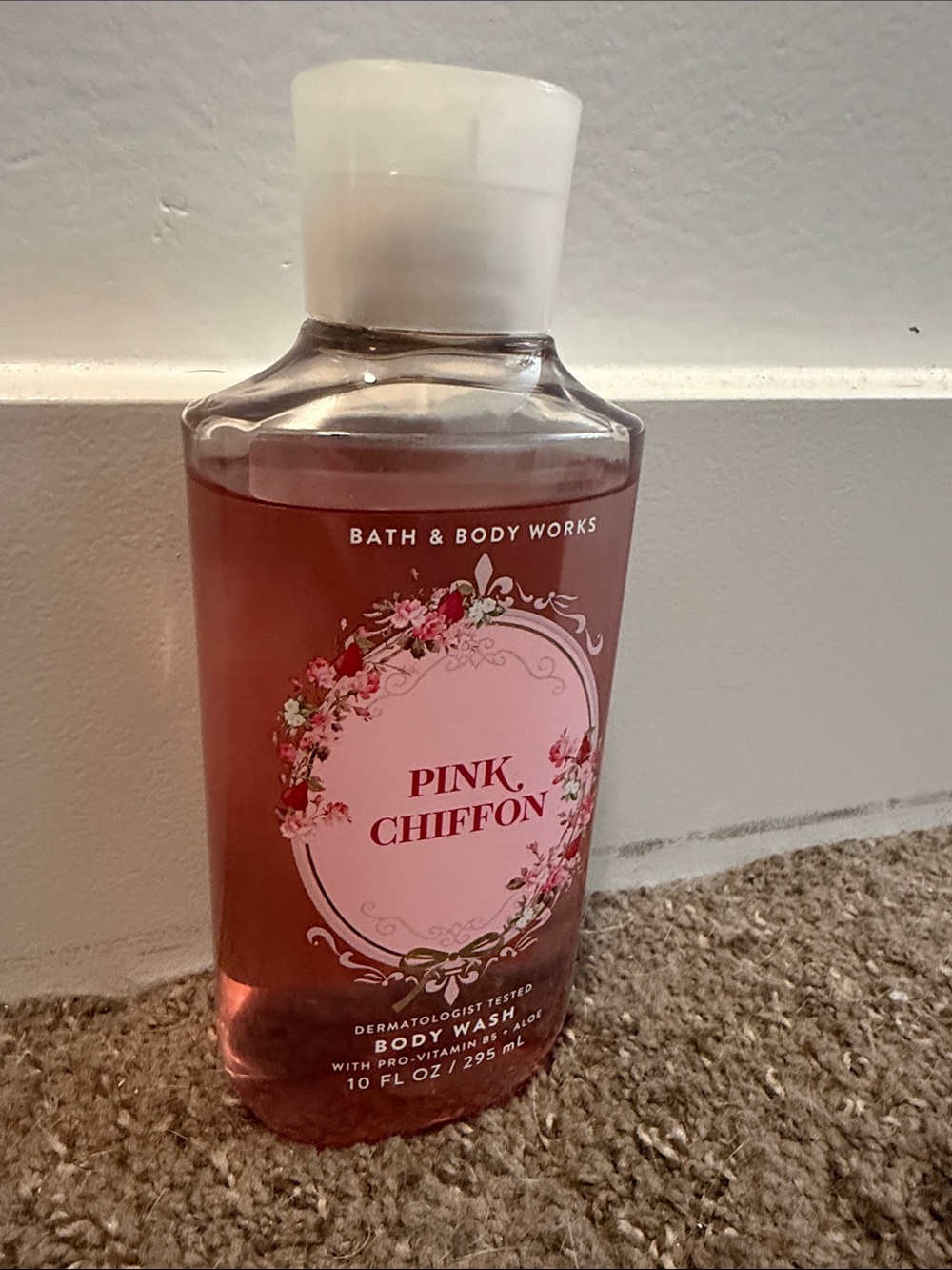 Bath & Body Works Pink Chiffon Body Wash - Pink
